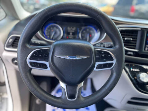 2018 Chrysler Pacifica LX