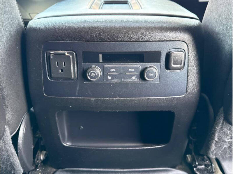 2015 Chevrolet Suburban LTZ