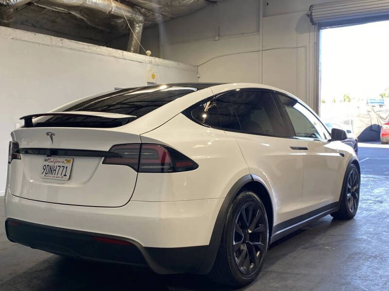 2023 Tesla Model X Standard Range