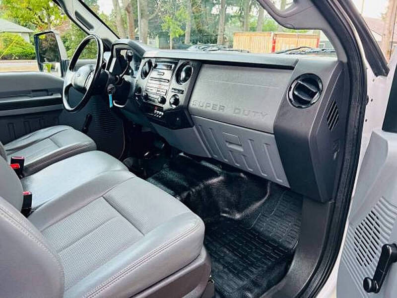 2013 Ford F-750 Super Duty