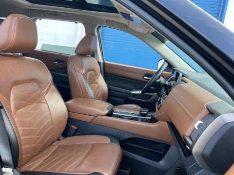 2022 Nissan Pathfinder Platinum