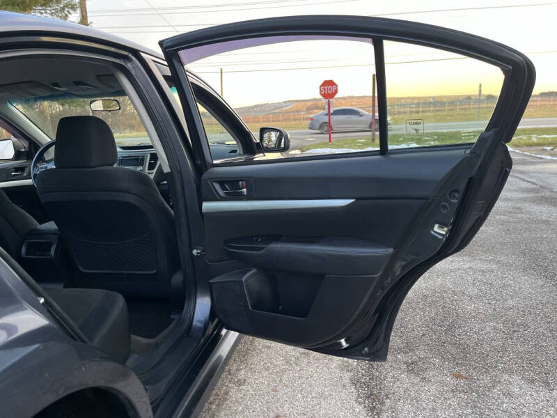 2013 Subaru Legacy 2.5i Premium