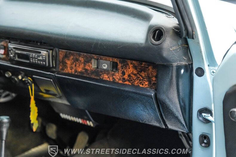 1974 Volkswagen Super Beetle