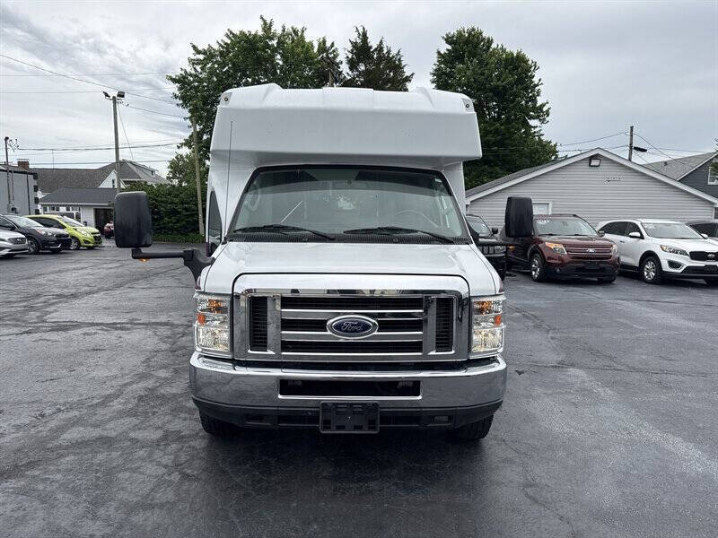 2017 Ford E-Series E-450 SD