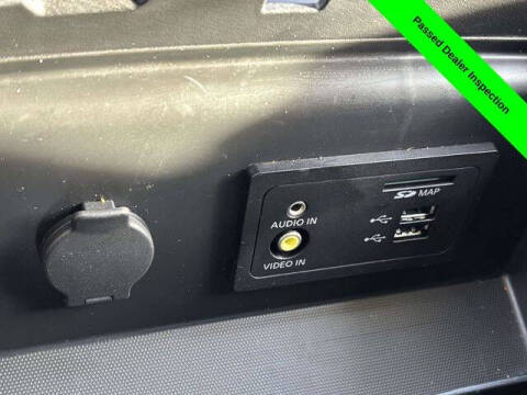 2017 Nissan Pathfinder SL