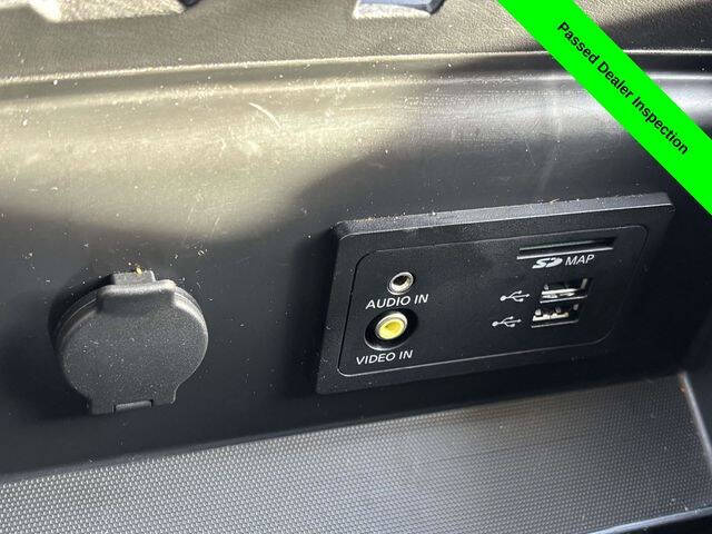 2017 Nissan Pathfinder SL