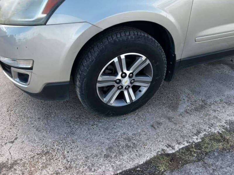2017 Chevrolet Traverse LT