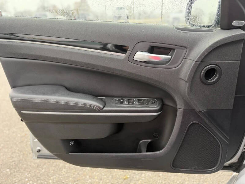 2023 Chrysler 300 S V6