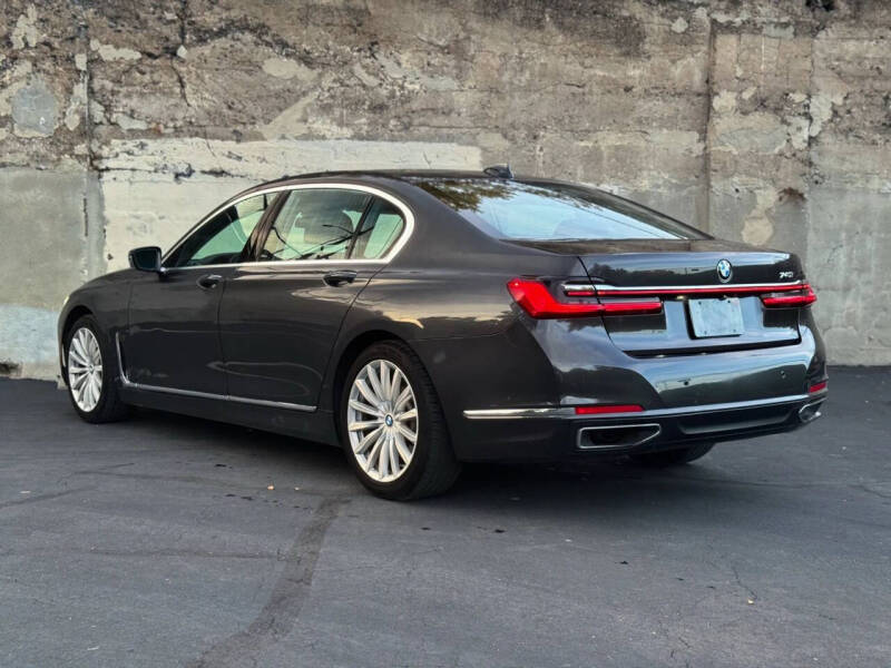 2022 BMW 7 Series 740i