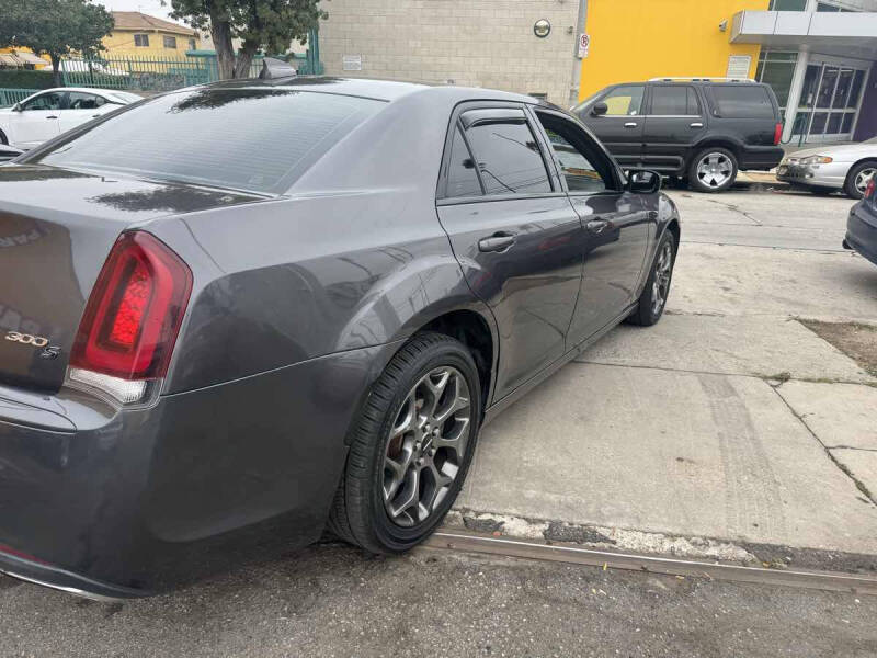 2016 Chrysler 300