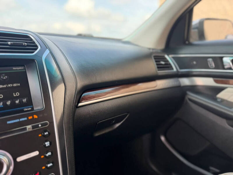 2016 Ford Explorer Platinum