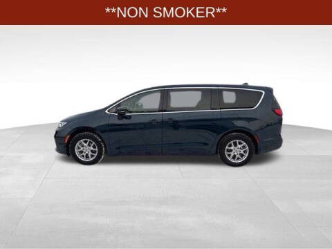 2024 Chrysler Pacifica Touring