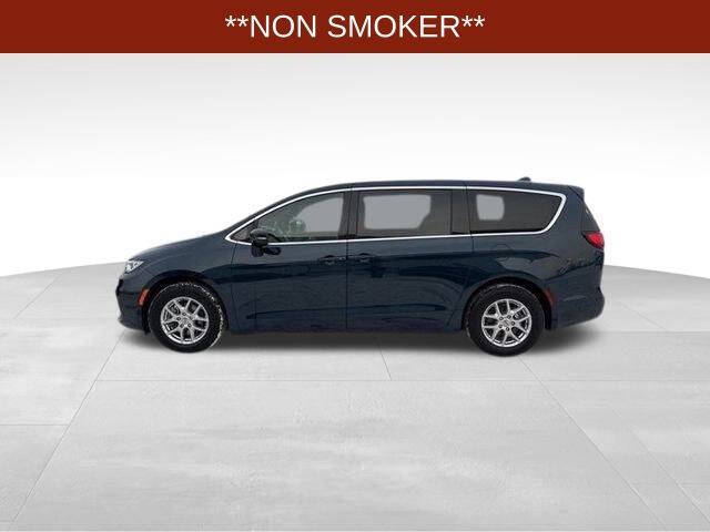 2024 Chrysler Pacifica Touring