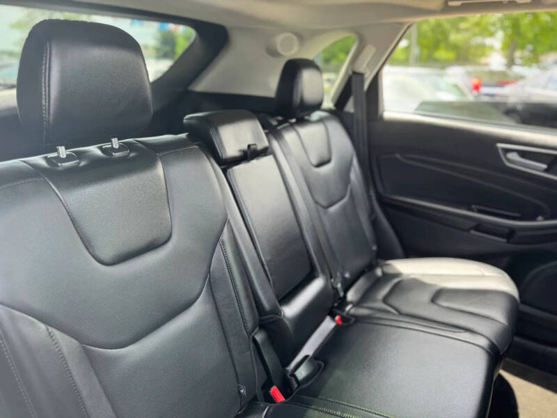 2016 Ford Edge Titanium