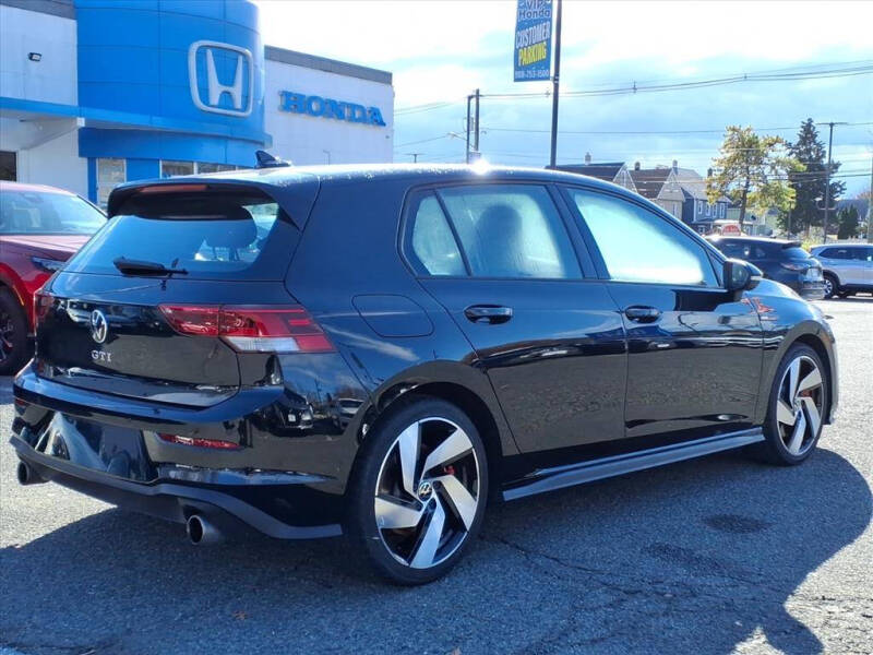 2024 Volkswagen Golf GTI S