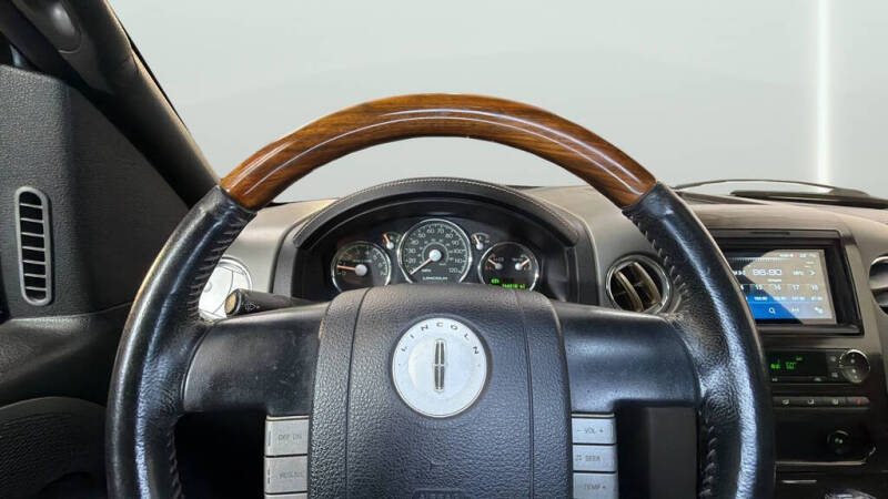 2008 Lincoln Mark LT