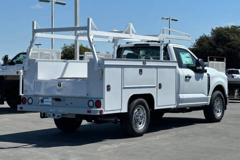 2025 Ford F-350 Super Duty XL