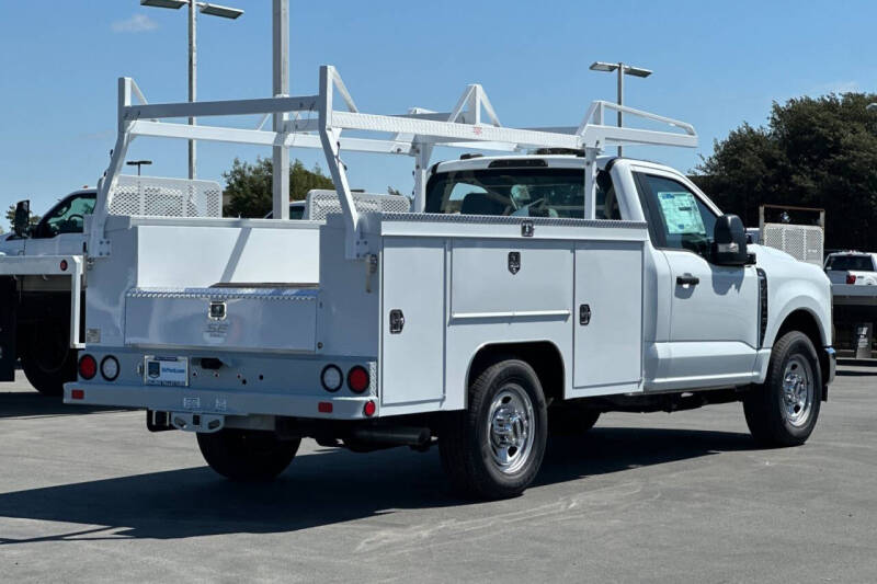 2025 Ford F-350 Super Duty XL