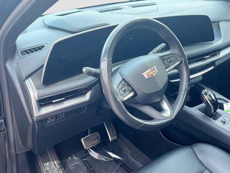 2024 Cadillac XT4 Sport