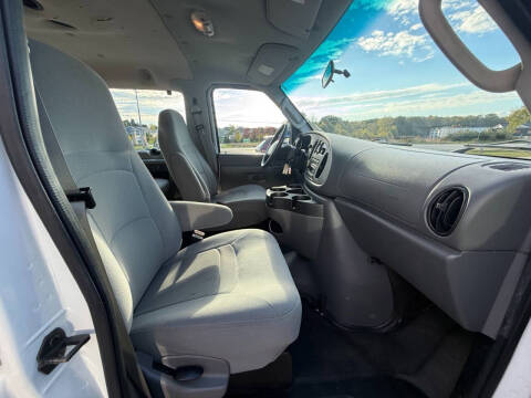 2007 Ford E-Series E-350 SD XLT