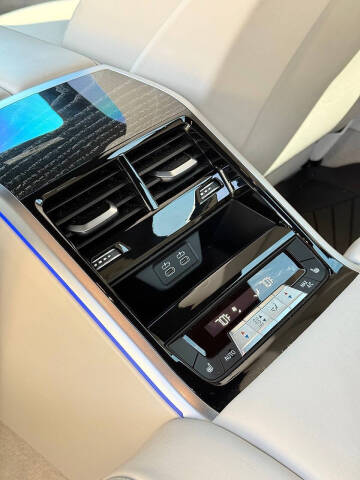 2022 BMW M8 Competition