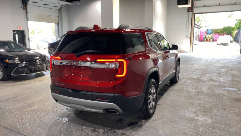 2021 GMC Acadia SLT