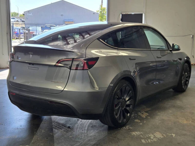 2024 Tesla Model Y Performance