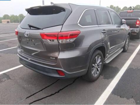 2018 Toyota Highlander SE