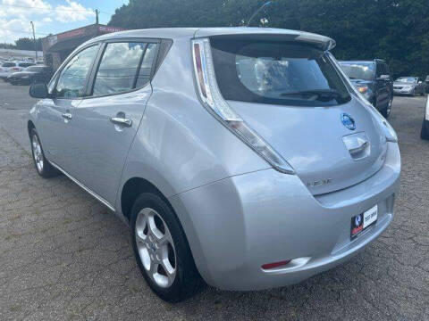 2011 Nissan LEAF SV