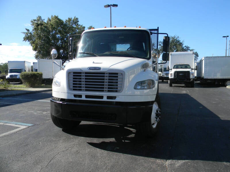 2015 Freightliner M2 106