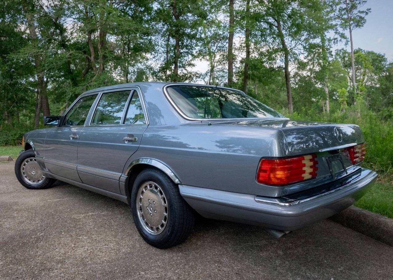 1988 Mercedes-Benz 420-Class 29