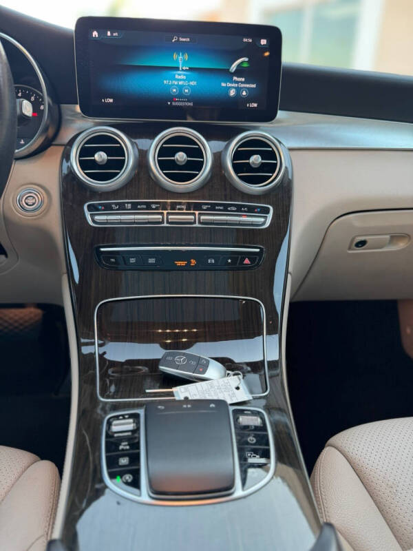 2021 Mercedes-Benz GLC GLC 300