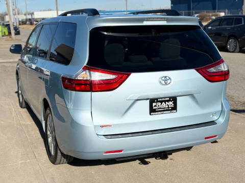 2017 Toyota Sienna LE 7-Passenger