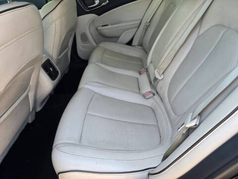 2015 Chrysler 200 C