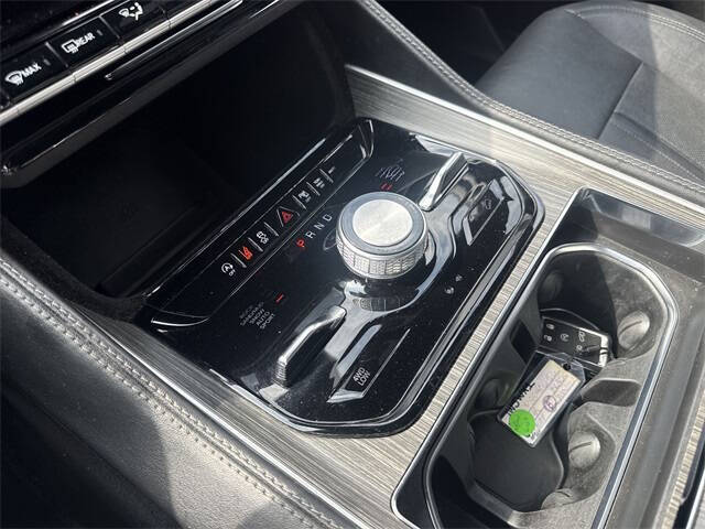 2023 Jeep Wagoneer L Series III