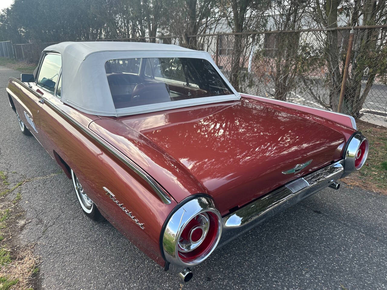 1963 Ford Thunderbird 17
