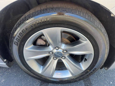 2017 Dodge Charger SXT