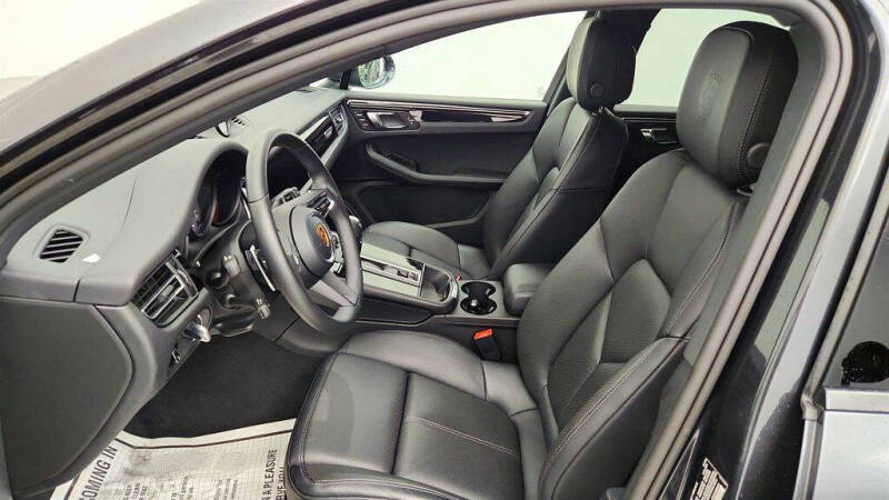 2024 Porsche Macan S