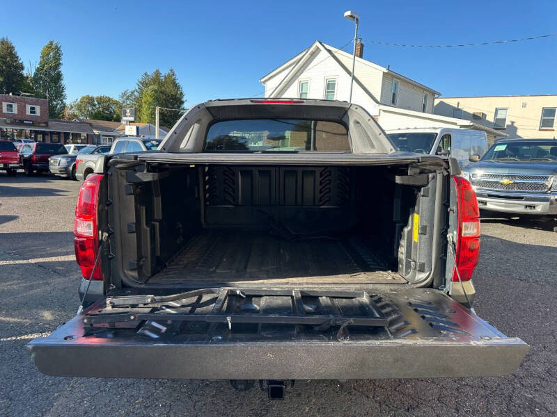 2011 Chevrolet Avalanche LTZ