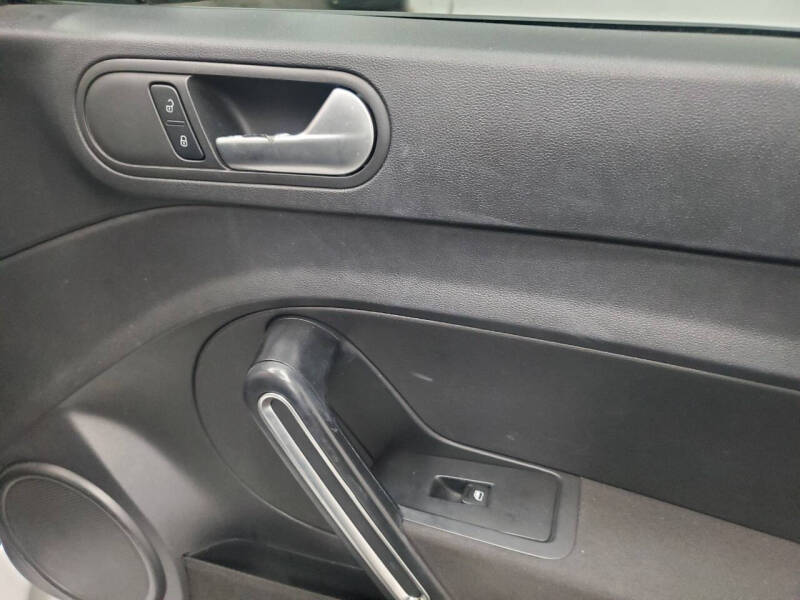 2016 Volkswagen Beetle 1.8T S PZEV