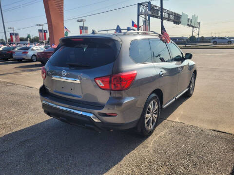 2020 Nissan Pathfinder S