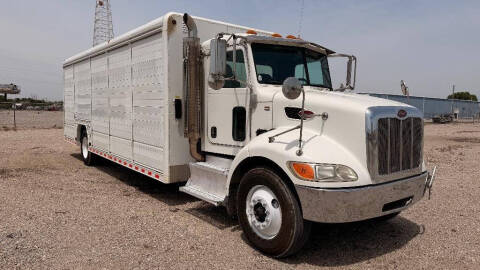 2011 Peterbilt 337