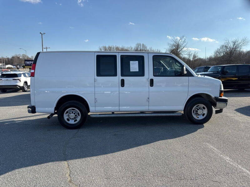 2024 Chevrolet Express 2500