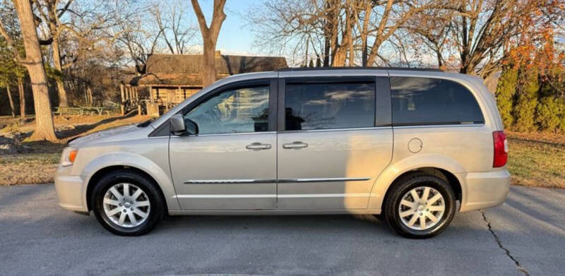 2014 Chrysler Town and Country Touring