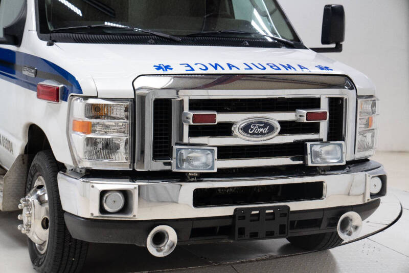 2010 Ford E-Series E-450 SD