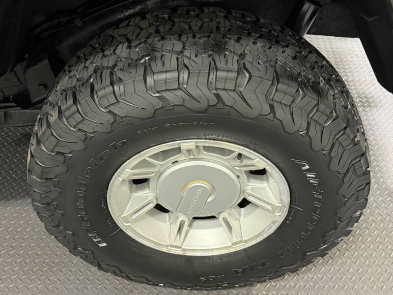 2004 HUMMER H2