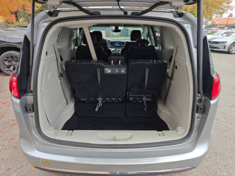 2018 Chrysler Pacifica Touring L