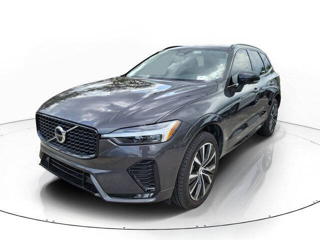 2023 Volvo XC60 B5 Plus Dark Theme