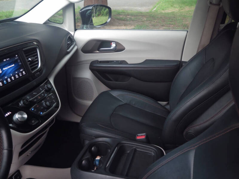 2019 Chrysler Pacifica Touring L