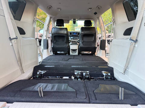 2020 Chrysler Voyager LXi